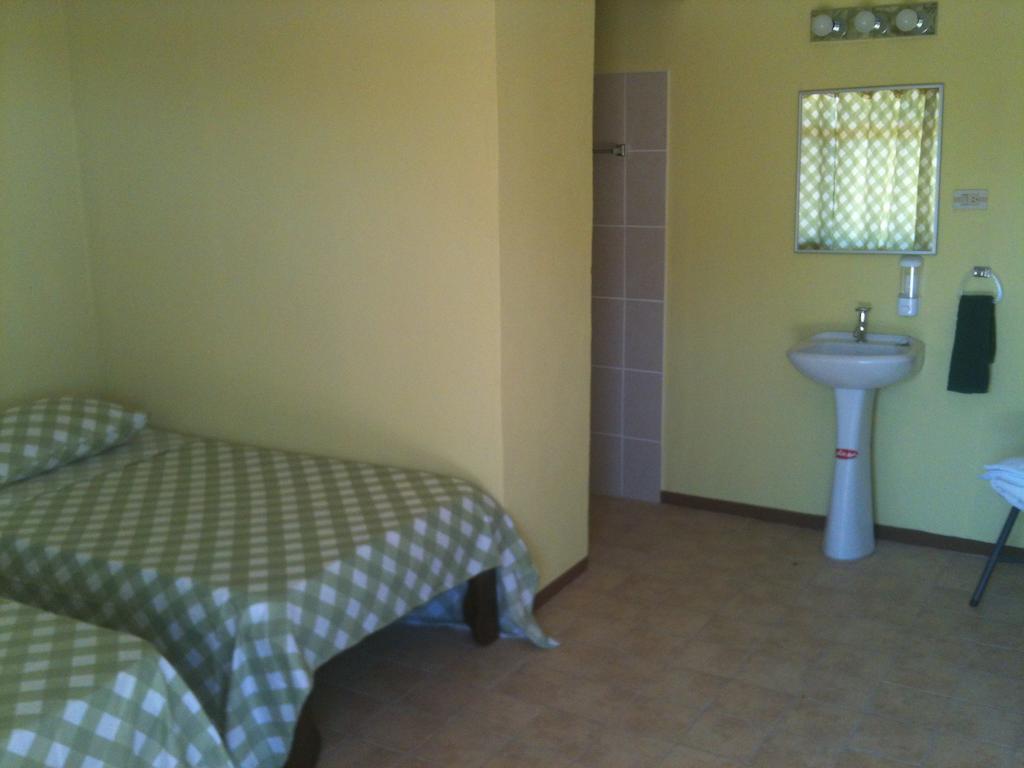 Royal Heights Hotel Jicaral Kamer foto