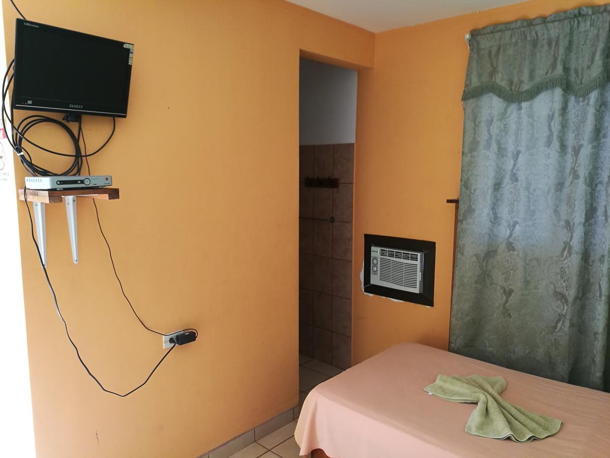 Royal Heights Hotel Jicaral Buitenkant foto